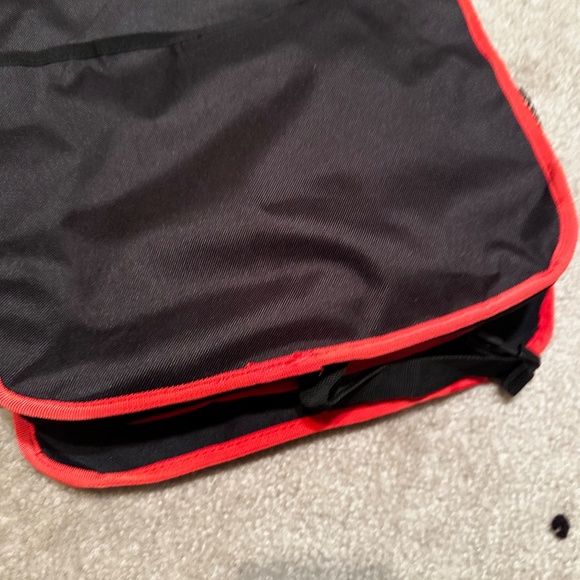 InuYasha mythwear embroidered messenger bag NWOT - Picture 3 of 5